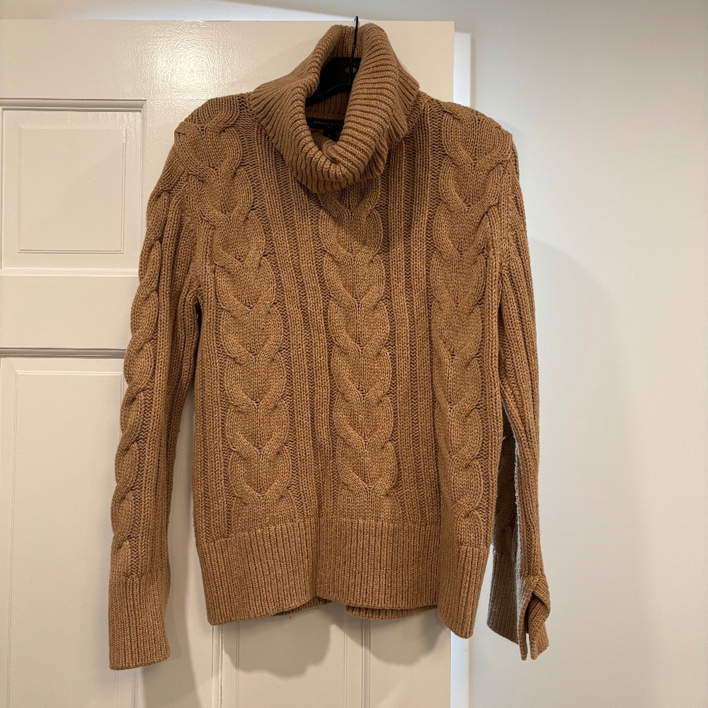 Cable knit turtleneck